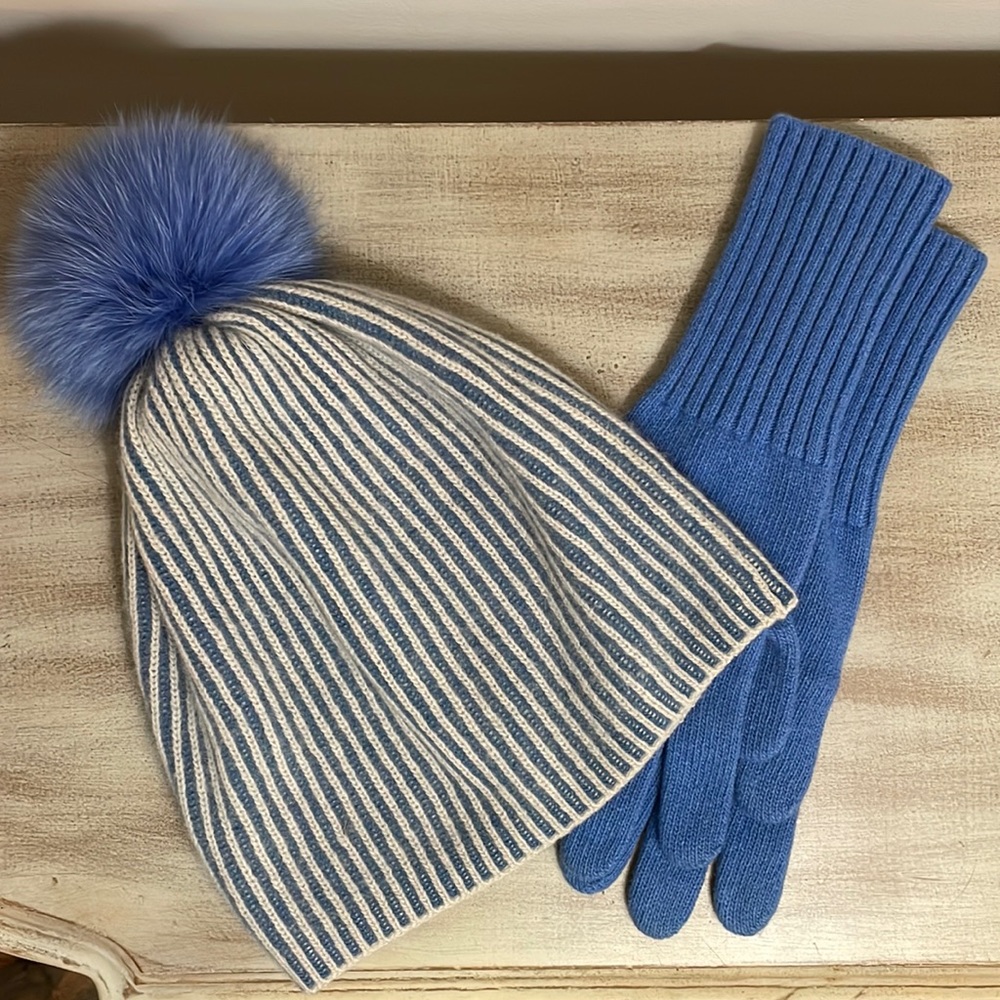 Carolyn Rowan Cashmere Hat & Glove Set